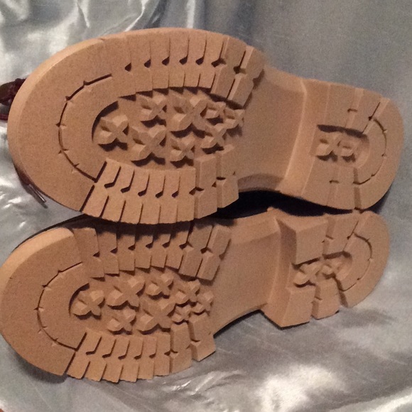 Hayleigh Lace-up Winter Boot, Brown Plaid, NWT - Picture 4 of 6